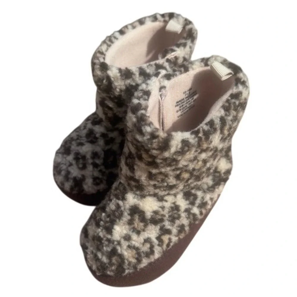 Leopard print faux fur boots Toddler‎ Size 12-18 months
